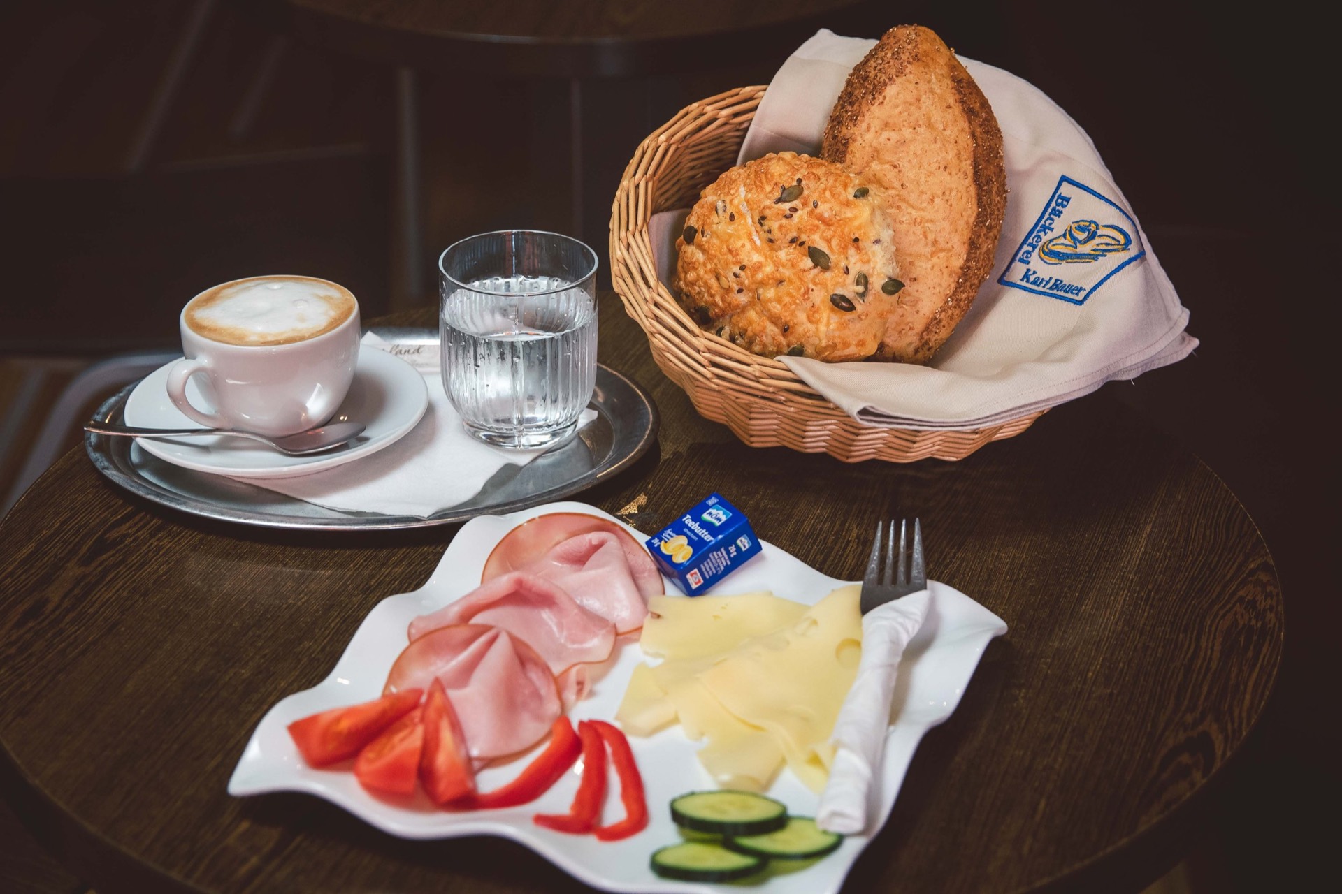 Bäckerei Karl Bauer GmbH — Kaffeehaus Wien